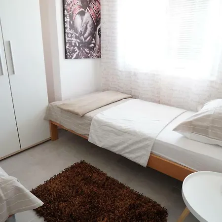 Ella Apartment Tisno
