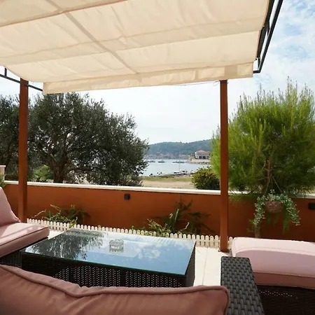 Ella Appartement Tisno
